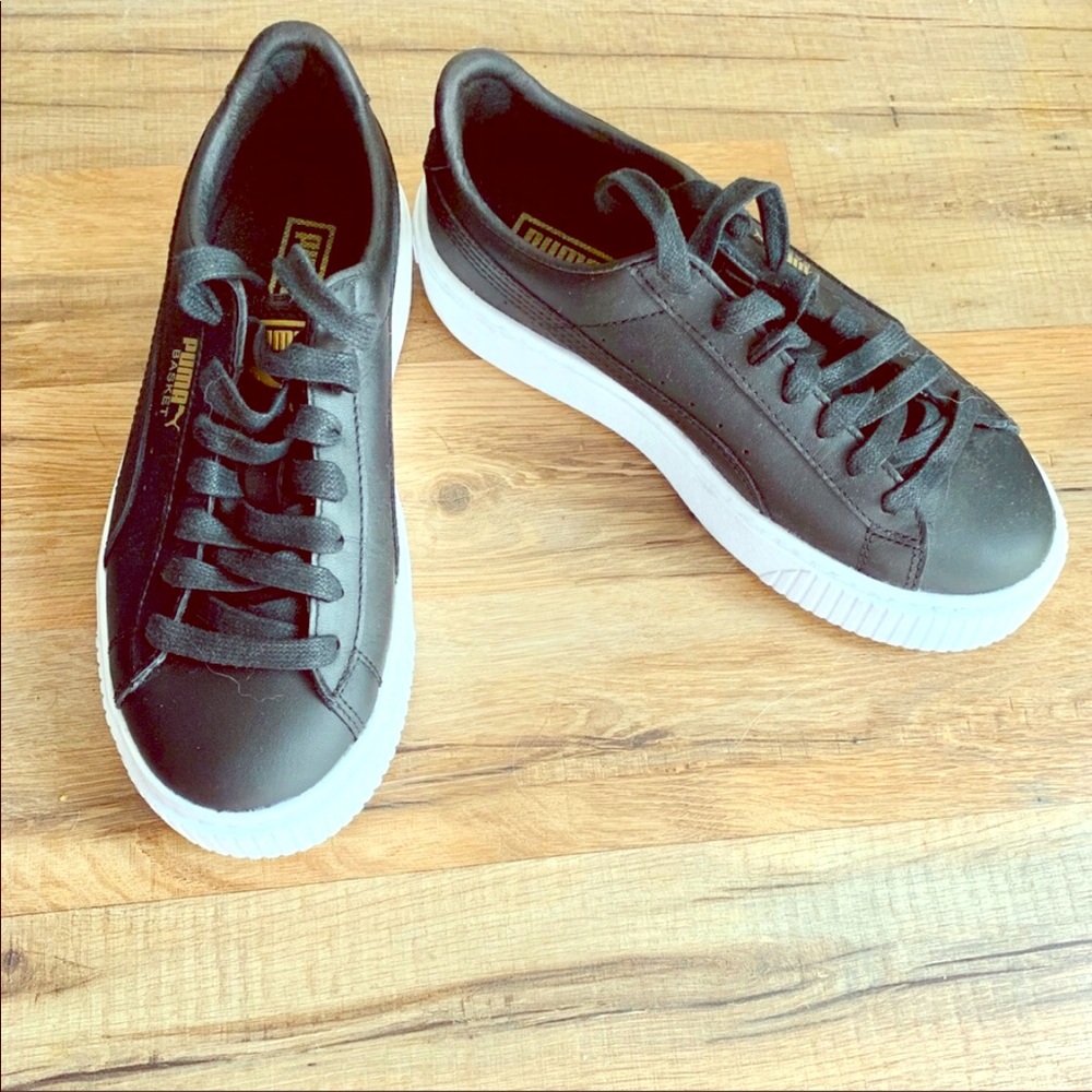 Puma women’s shoes size 7
